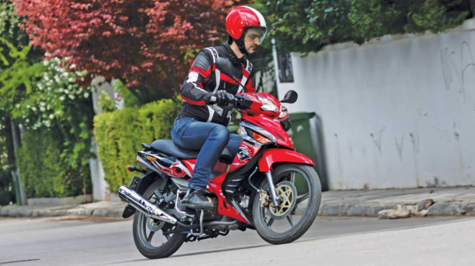 Λειτουργικό και πρακτικό, ταυτόχρονα σπορ και ξεχωριστό. 