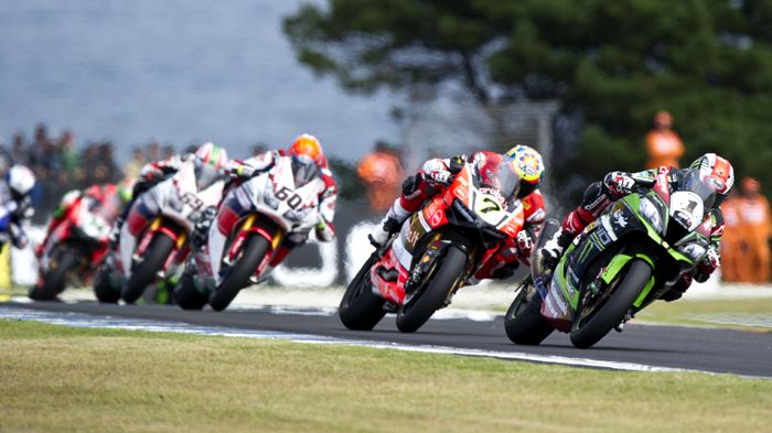 Με τον καλύτερο τρόπο ξεκίνησε ο Rea και το Kawasaki ZX-10R τη σεζόν παίρνοντας και τις δύο νίκες στην Αυστραλία.