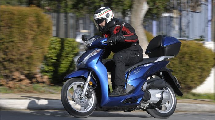 Ανανεωμένο σχεδόν στα πάντα και παντού το νέο SH300i της Honda.