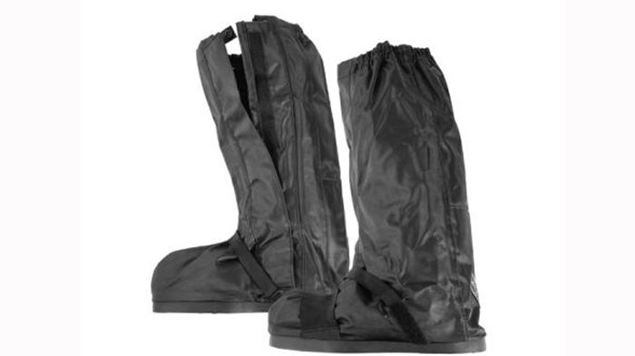 Τα Τucanourbano Shoe Covers θα τα βρείτε στην ΜΠΑΞΕΒΑΝΗΣ στην τιμή των 36 ευρώ. Περισσότερα στο τηλ. 210-9237000.