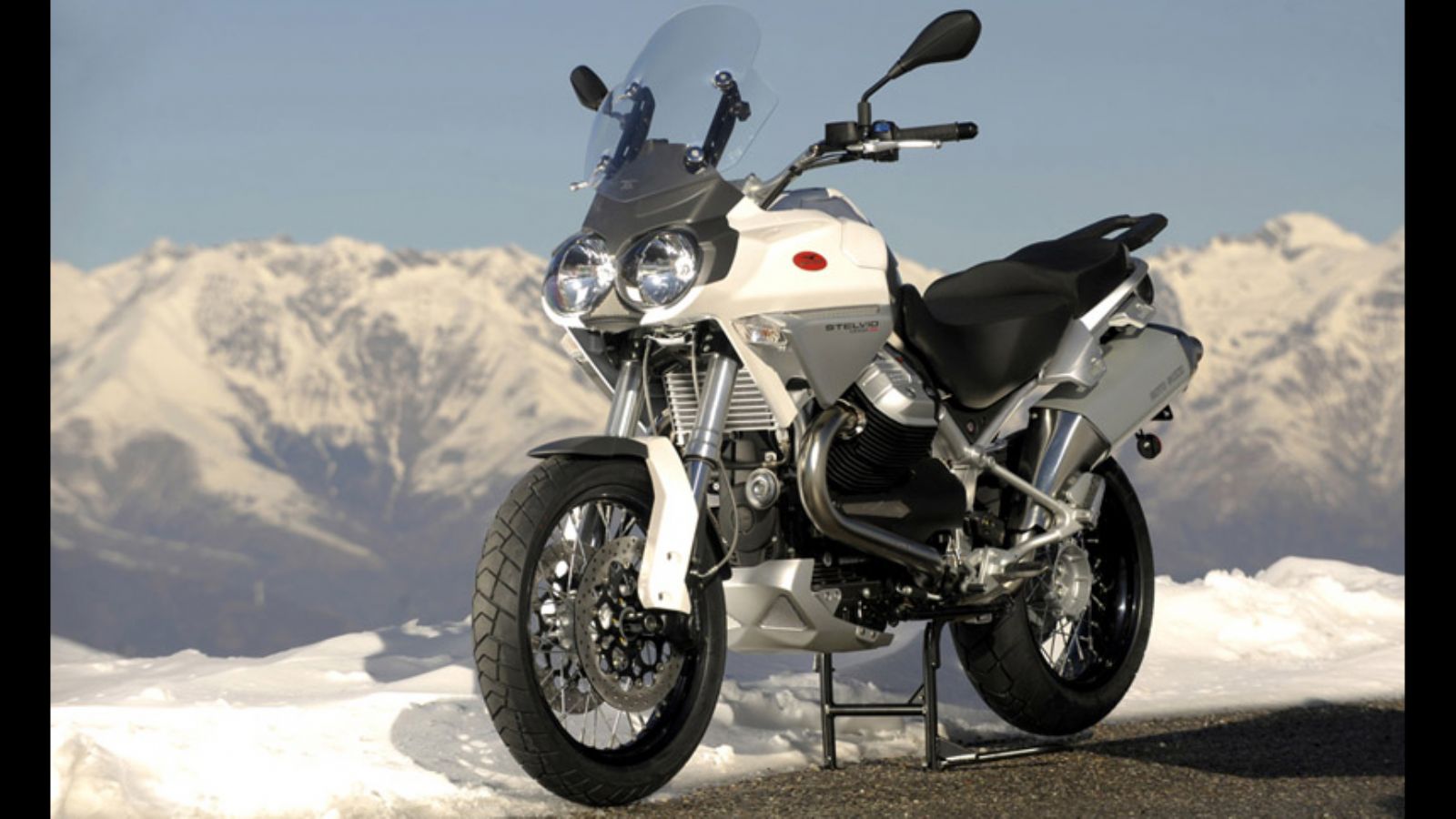H Stelvio καταργήθηκε απο τη γκάμα της Moto Guzzi.