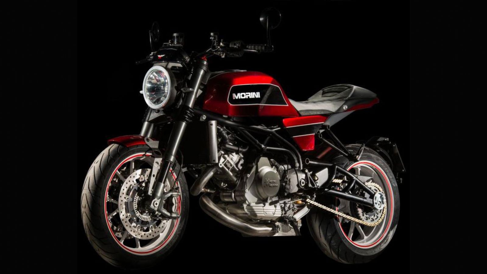 Εμπνευσμένο απο το 3 1/2 του 1970