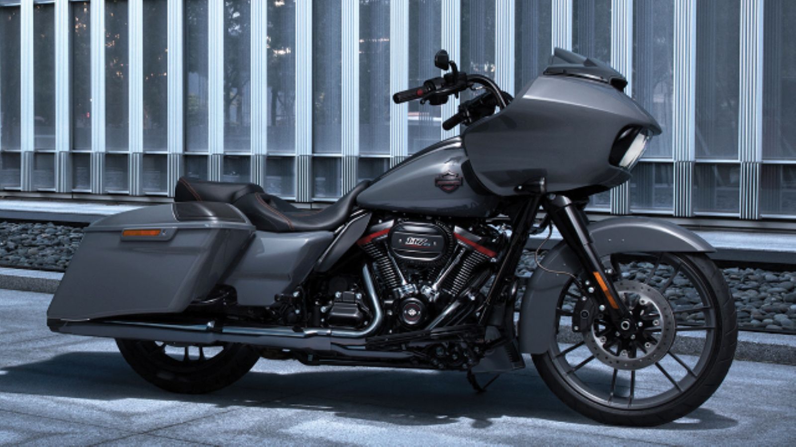 Η CVO Road Glide 2018