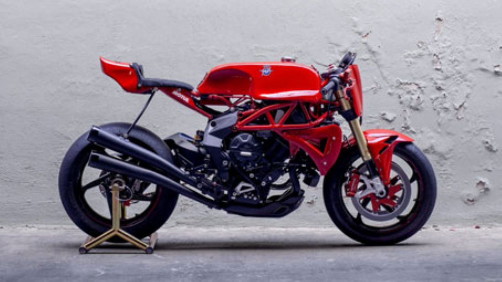 Η συγκεκριμένη Brutale φέρνει αναμνήσεις απο το παρελθον