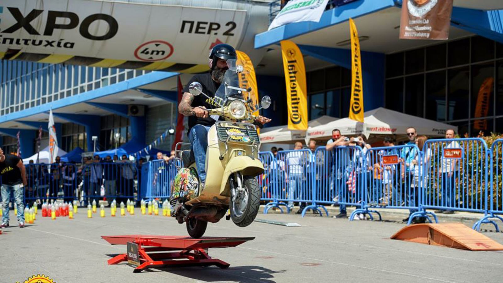 Αγώνες επίδειξης με VESPA