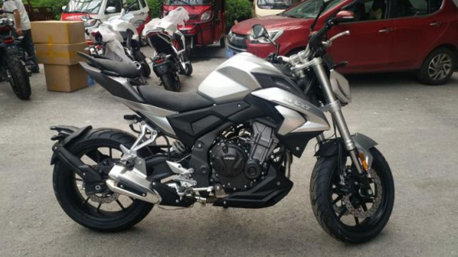 Η Loncin HR7 με κινητήρα CB500F
