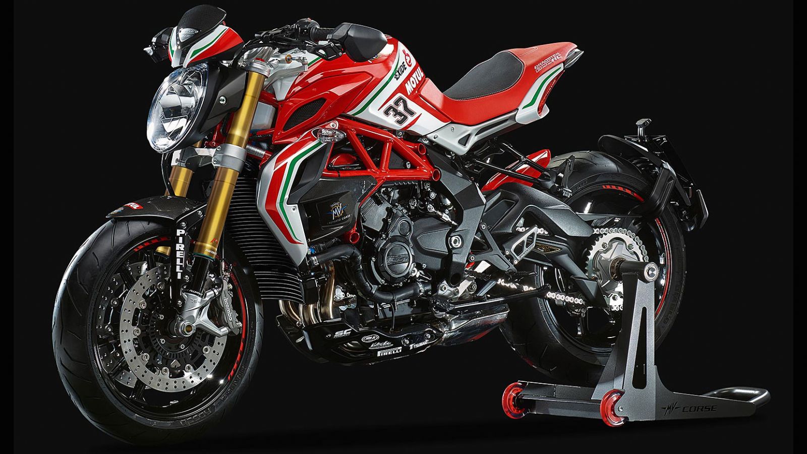 Η ιπποδύναμη αυξάνεται κατά 10 ίππους και φτάνει τους 150.