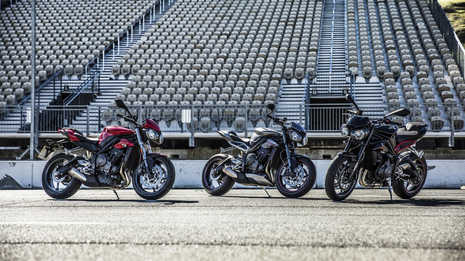 Oι τρείς εκδόσεις της νέας σειράς Street Triple!