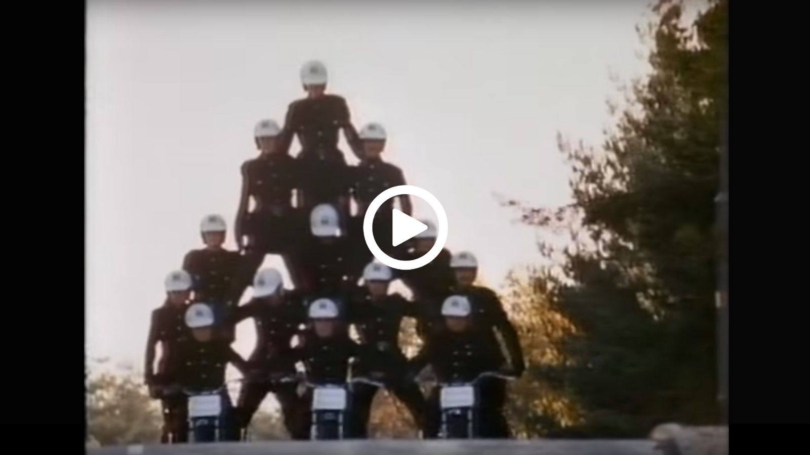 Η «Μεγάλη των Μπάτσων Σχολή»