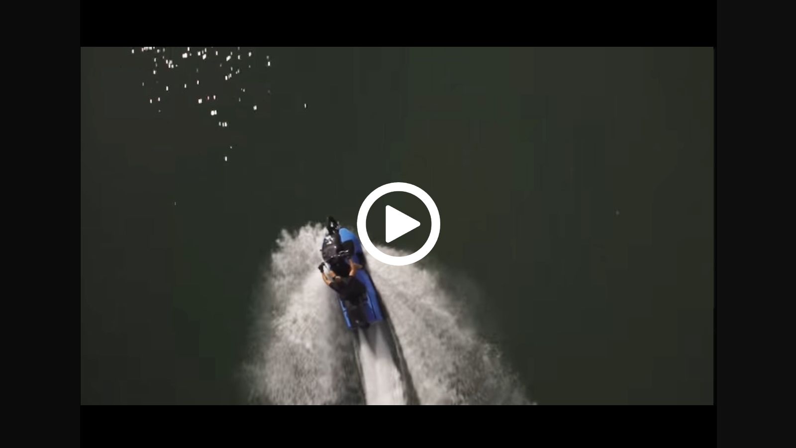 Μια αμφίβια μοτοσυκλέτα