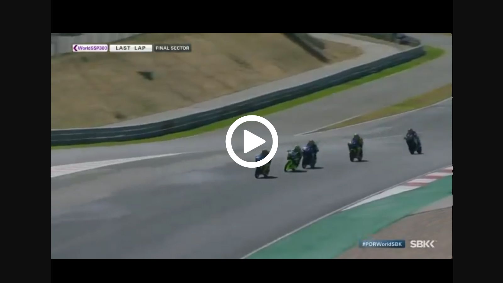 Τους έβαλε τα γυαλιά!