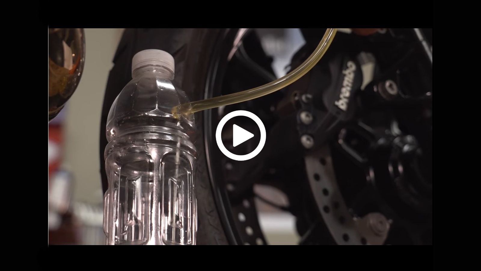 Πώς να κάνετε αλλαγή κι εξαέρωση των υγρών φρένων