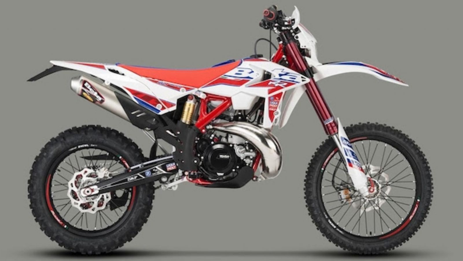 Νέο πιρούνι και πολλές λεπτομέρειες απο αλουμίνιο