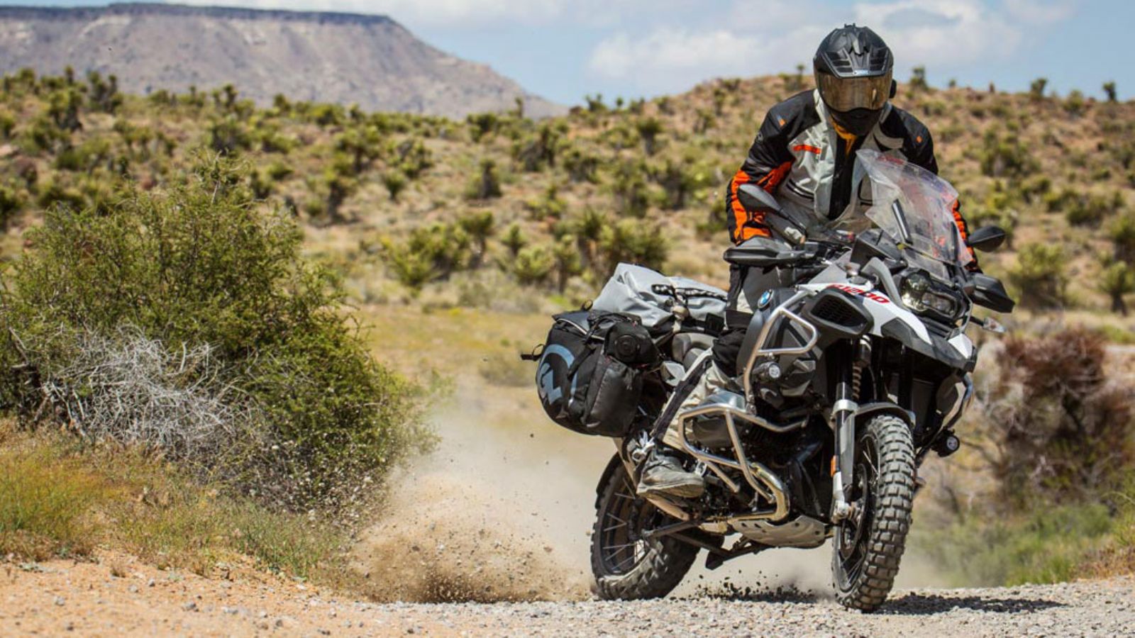 Νέα χρώματα και εποπλισμό για τα BMW του 2018