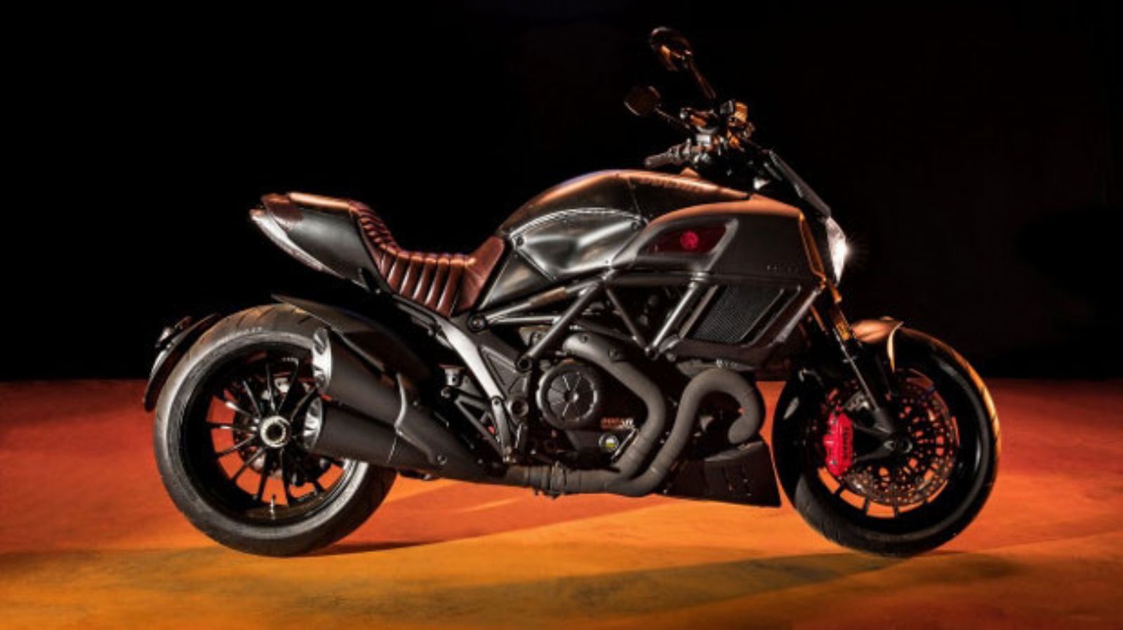 Η νέα μοτοσυκλέτα της Ducati, Diavel Diesel