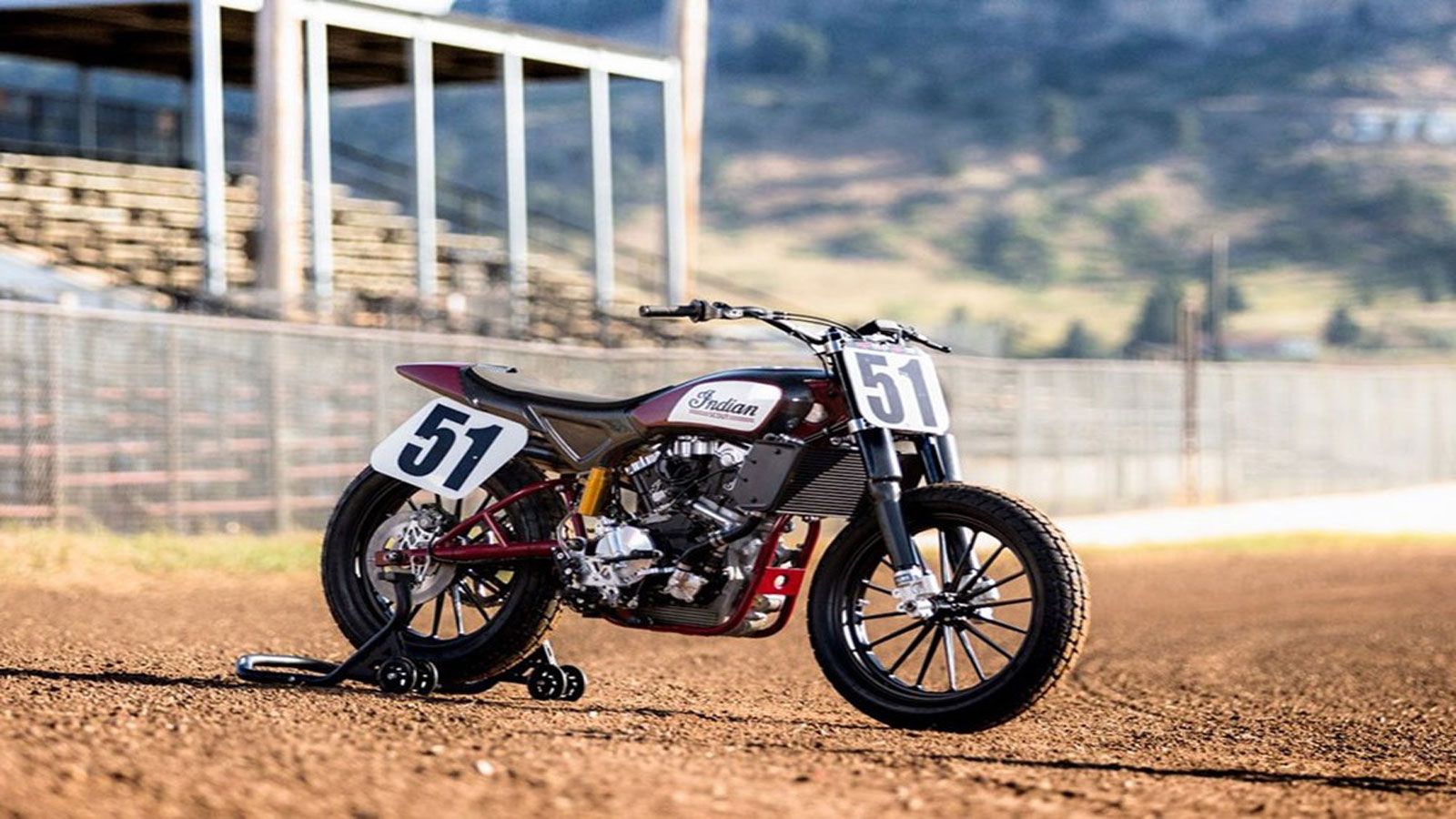 Το FTR750 λειτουργεί με τον υψηλής απόδοσης 750cc V-Twin υγρόψυκτο κινητήρα.