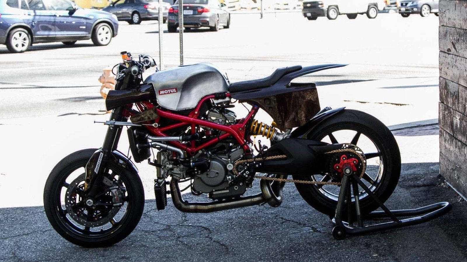 To καταπληκτικό δημιούργημα των Deus ex Machina.