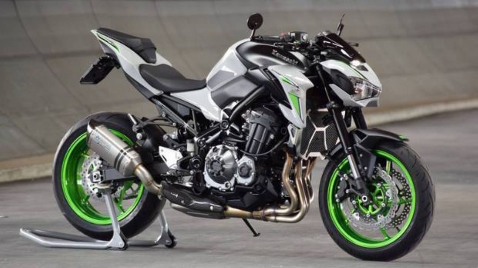 Η 4κύλινδρη Kawasaki Z900