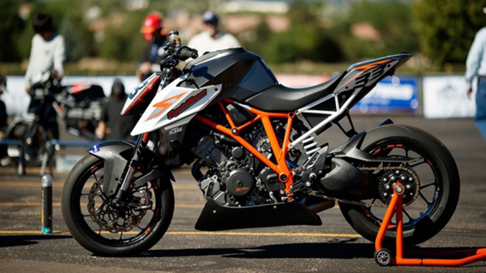 KTM Customer Racing για αυτούς που αγαπούν την ταχύτητα.