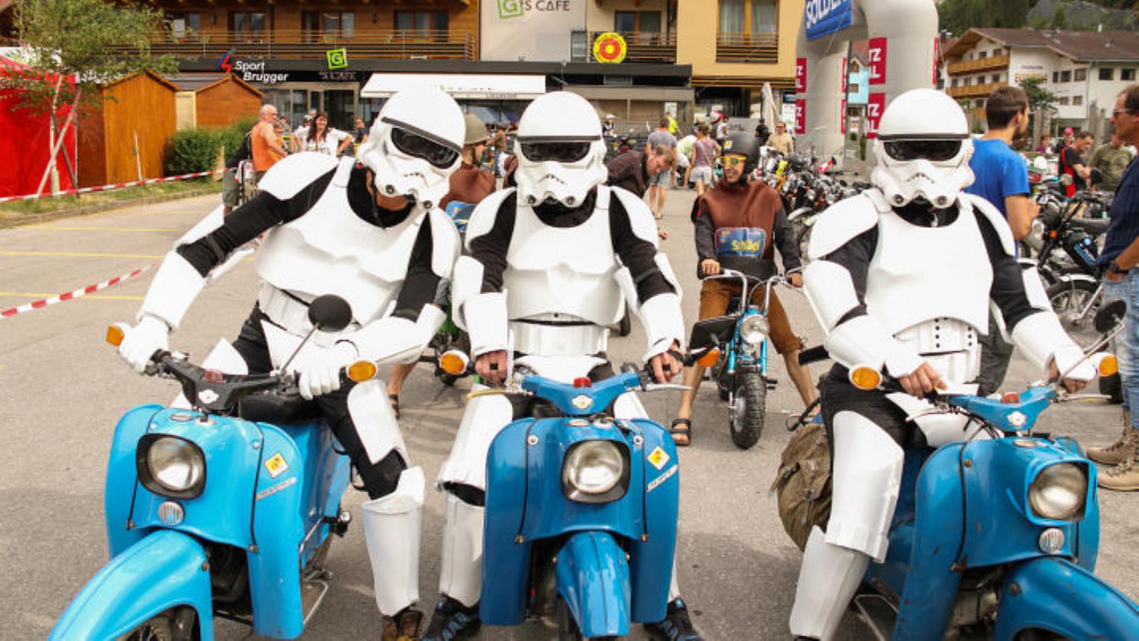 Ο Μαραθώνιος «Ötztaler Moped» με μοτοποδήλατα 50 κ.εκ.