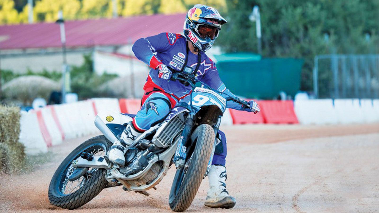 Ο Αμερικάνος all-round rider, Aaron Colton, έδωσε το σήμα της εκκίνησης.