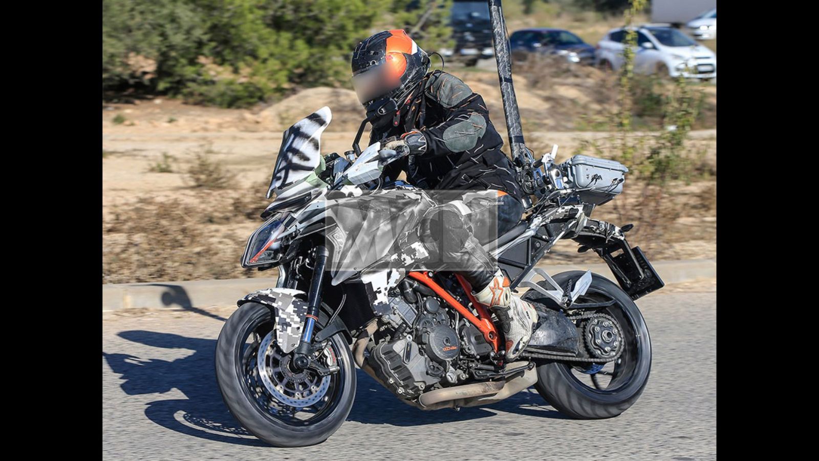 Η καμουφλαρισμένη Super Duke GT