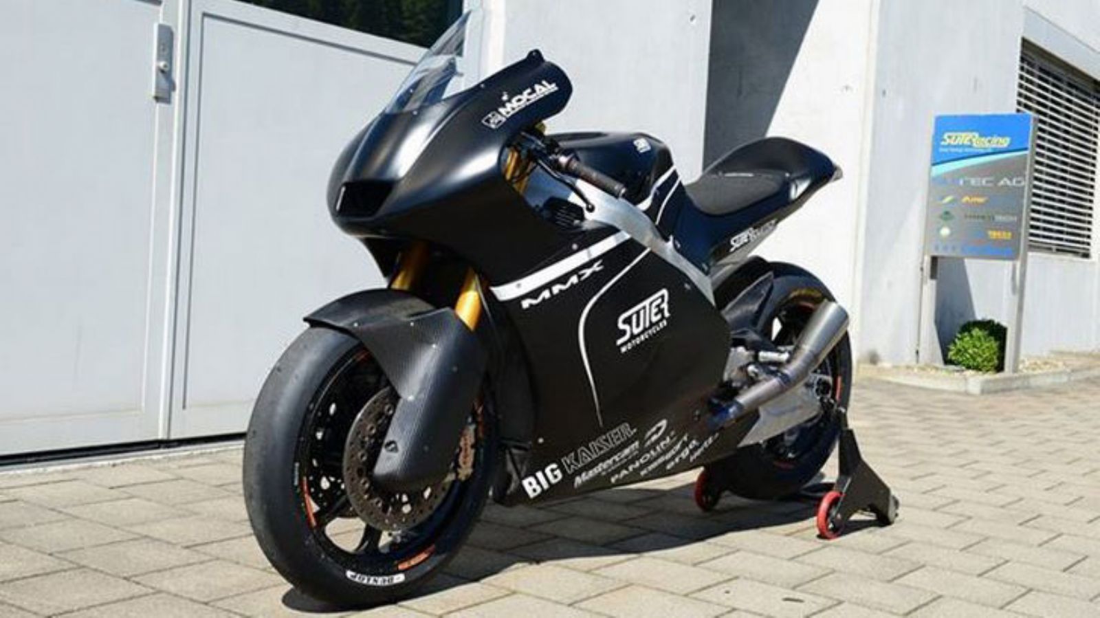 Η έλλειψη πελατών οδήγησε σε αυτή την απόφαση.