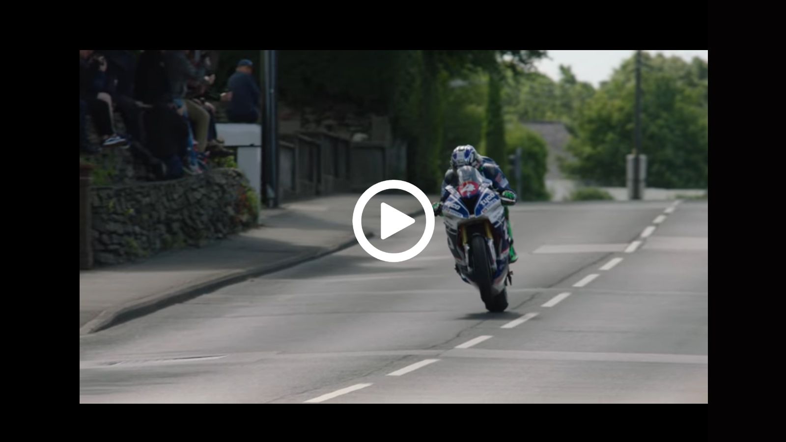 Με κομμένη την ανάσα στο νησί