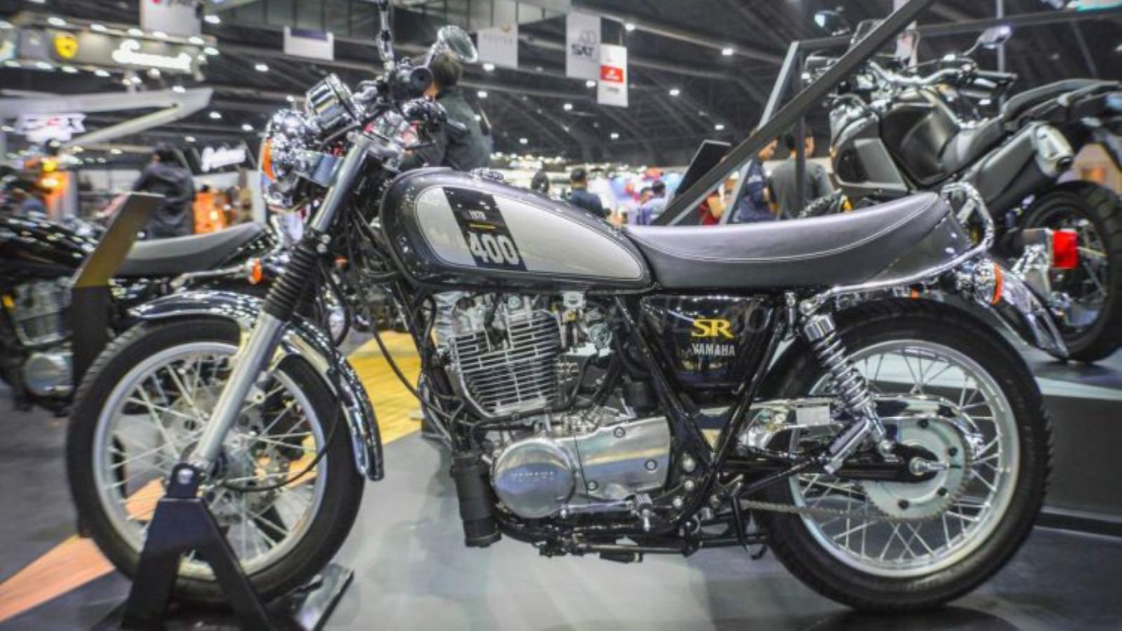 H νέα Yamaha SR400 2017