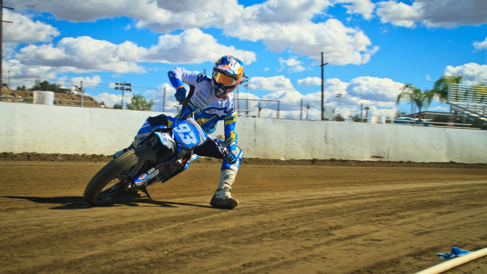 Κέρδισε μια θέση στην 1η πίστα FlatTrack στην Ελλάδα! 