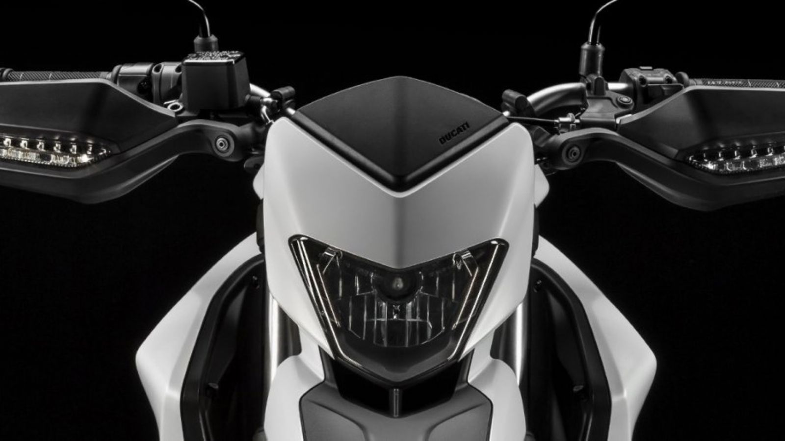 Το εμπρός μέρος περιμένουμε να έχει μικρές αλλαγές.