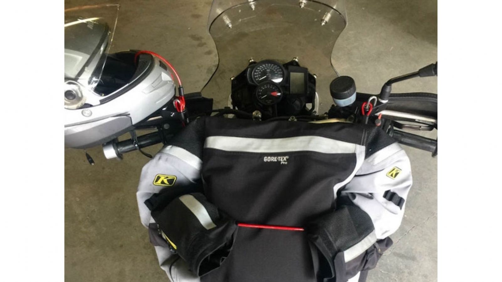 Μπορεί να κλειδωθεί μέχρι και μπουφάν.