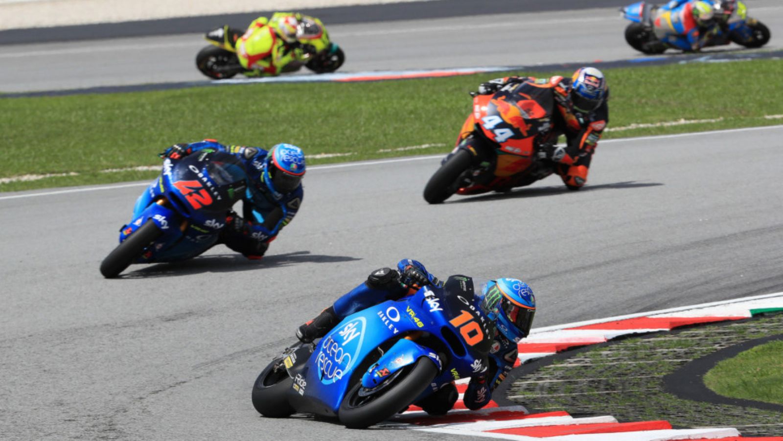 Θολό ακόμα το τοπίο σε Moto2 και Moto3