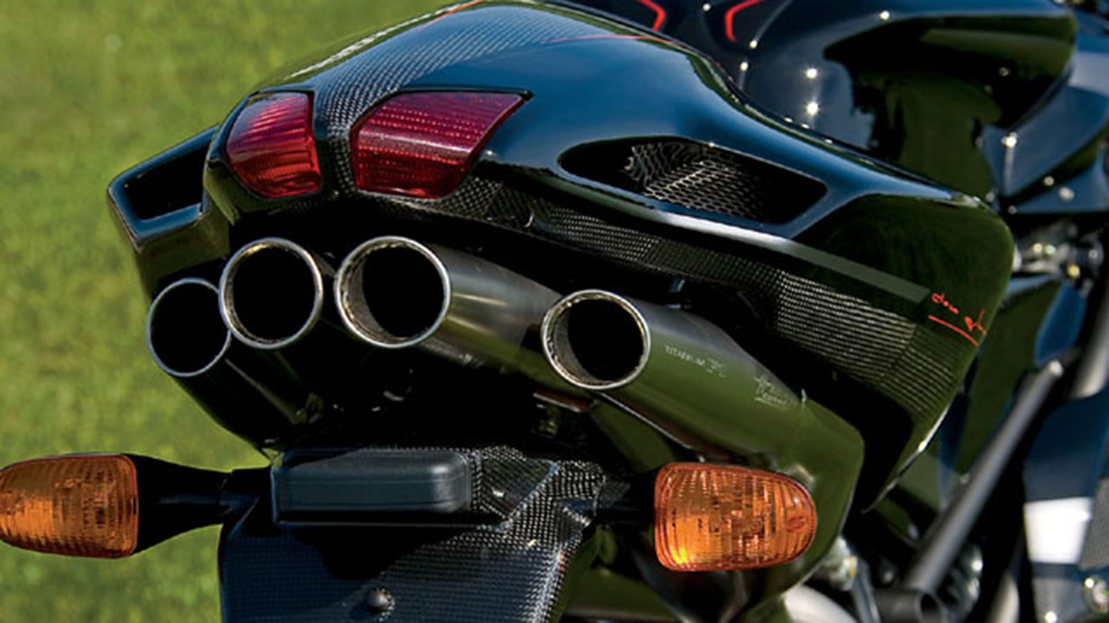 Οι πανέμορφες undertail εξατμίσεις είναι ένα παράδειγμα μιας τεχνολογίας που έχει εξαφανιστεί σχεδόν τελείως σήμερα.