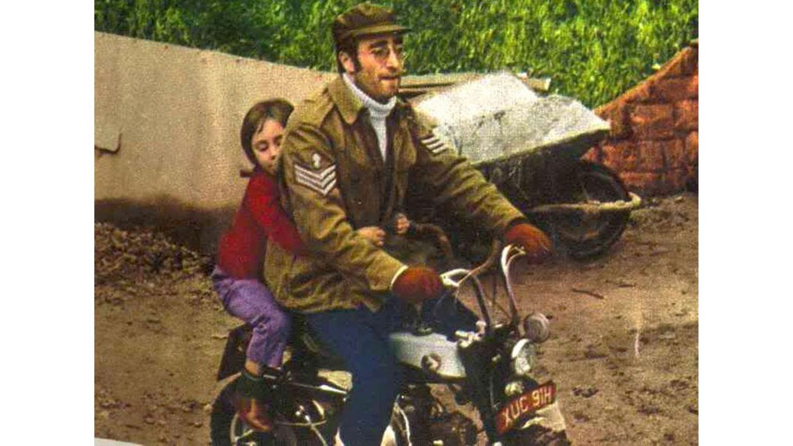 Στο «σφυρί» το Monkey του John Lennon 