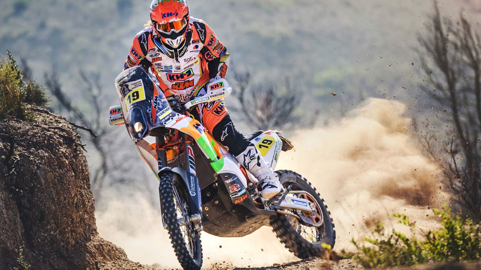 Απο το 2016 αγωνίζεται για την εργοστασιακή ομάδα της KTM.