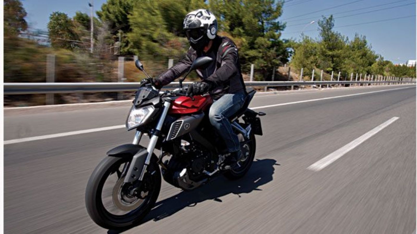 Το μικρότερο MT συμπληρώνει ιδανικά τη γνωστή πλέον οικογένεια της Yamaha.