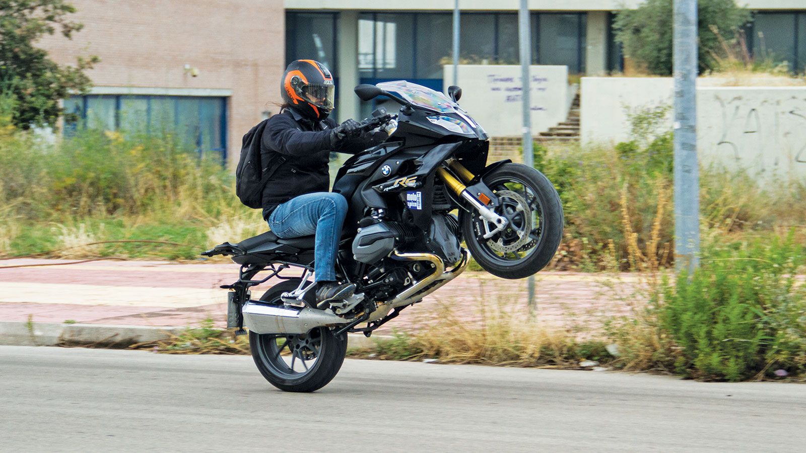 Δοκιμάζοντας το BMW R1200RS