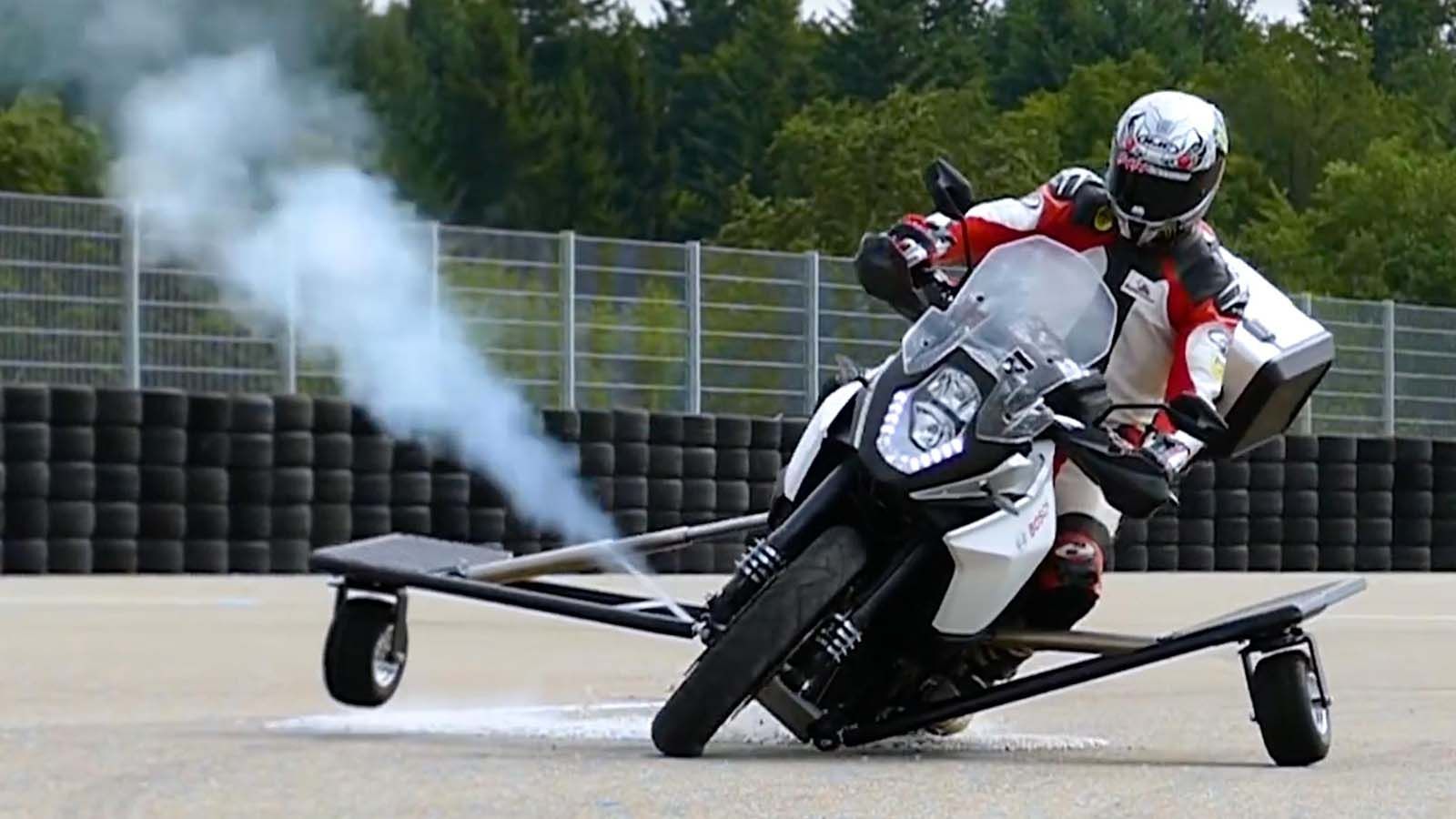 Bosch: Δοκιμάζει...πυραύλους σε μοτοσυκλέτες!