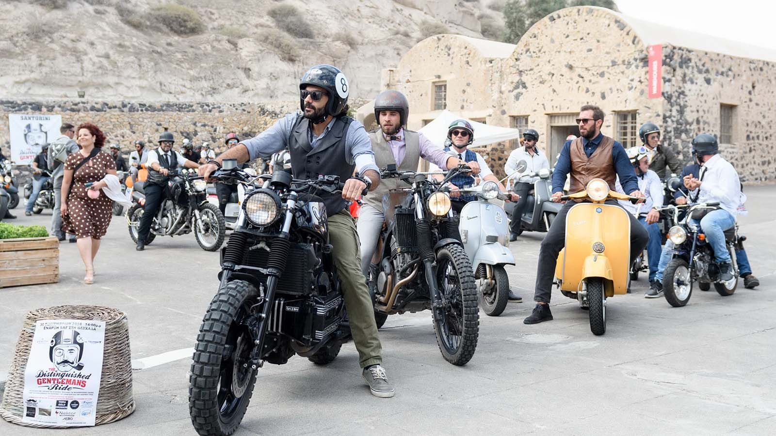 Στιγμιότυπα από το φετινο Distinguished Gentleman s Ride στην Σαντορίνη.