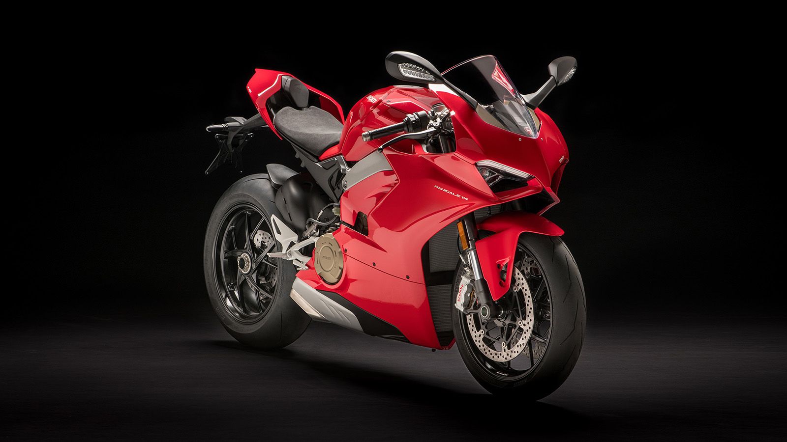 Απολαύστε από κοντά την νέα Panigale V4, στην Ducati Athens, αυτό το Σάββατο!