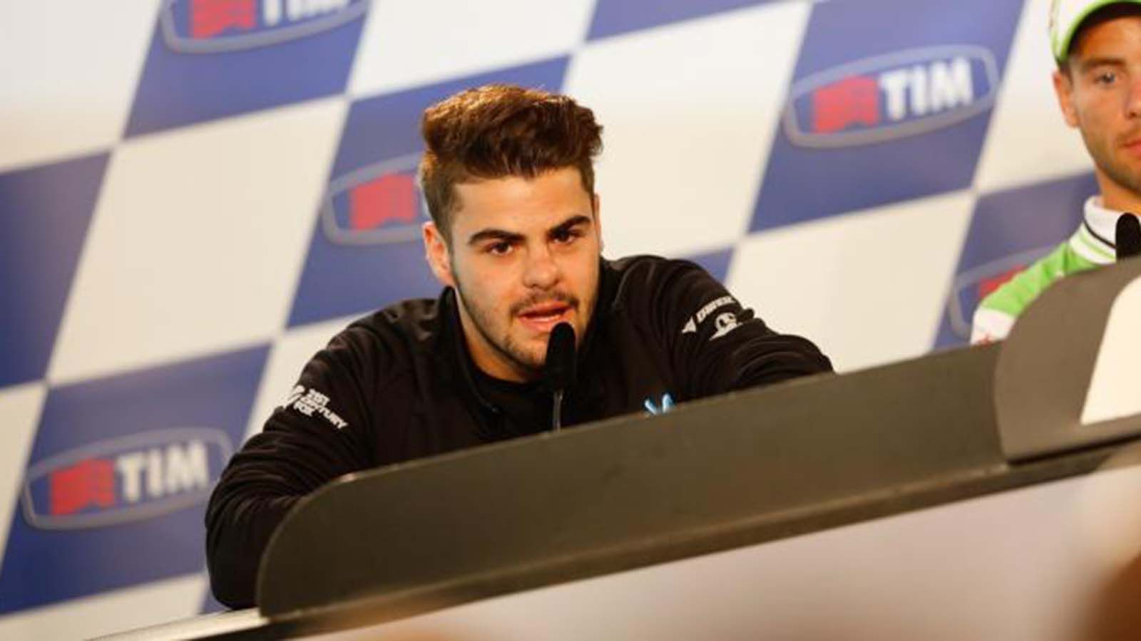 Ο Romano Fenati κατά την διάρκεια συνέντευξης τύπου
