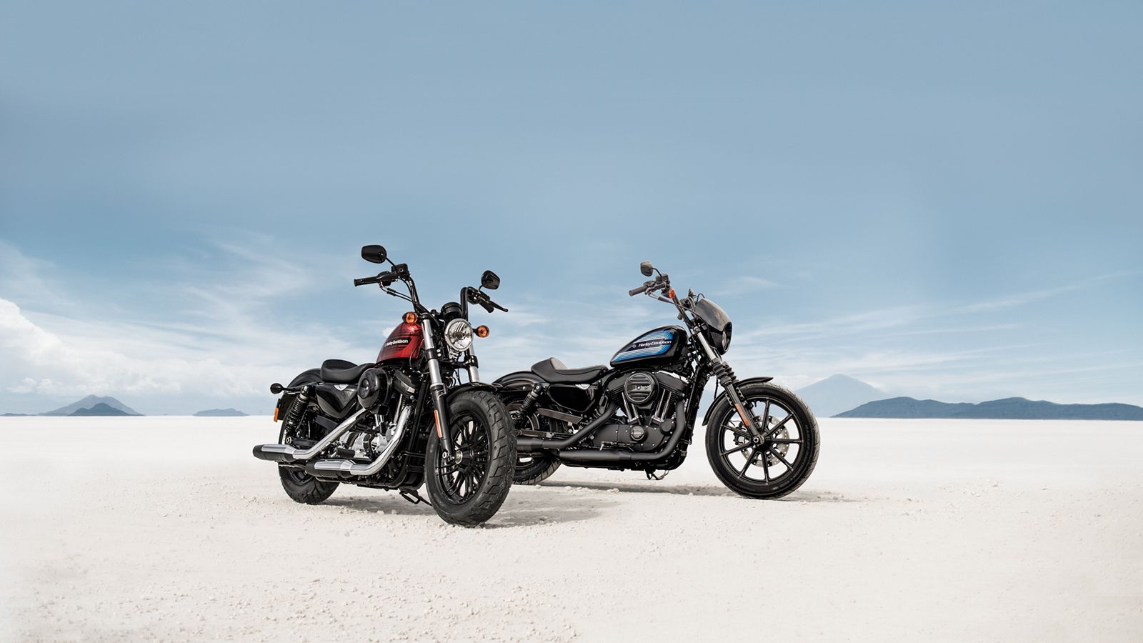 Οι δύο νέες μοτοσυκλέτες Sportster από την Harley-Davidson που αποκαλύφθηκαν σήμερα.