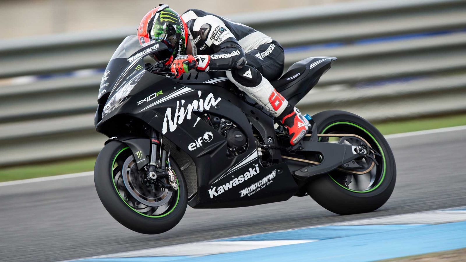 O Sykes ακονίζει τα δόντια του