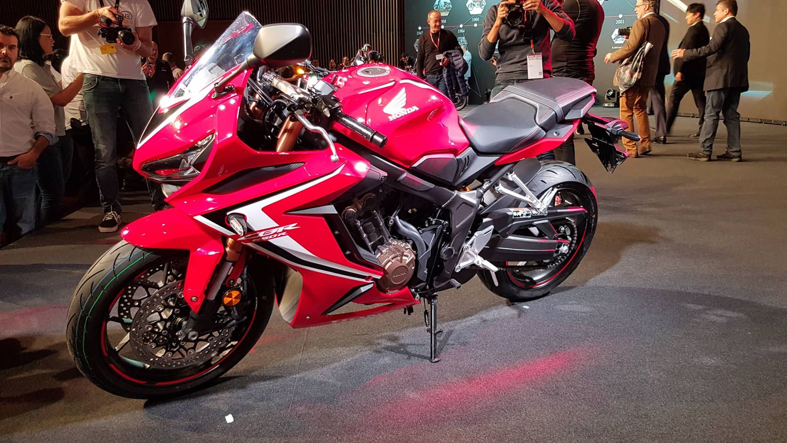 EICMA LIVE: Νέο Honda CBR650R