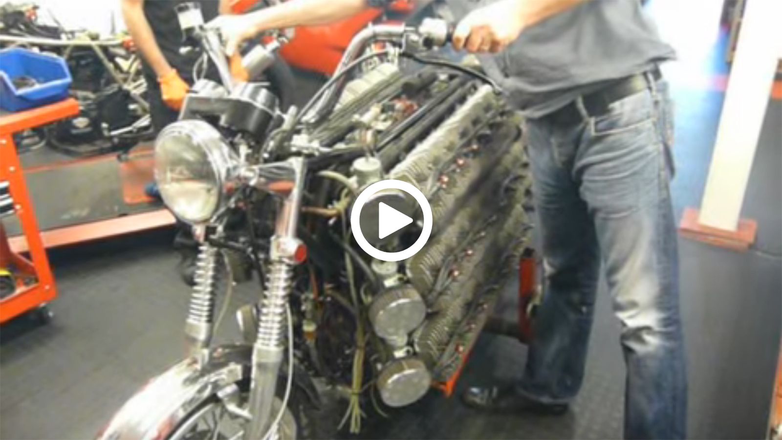 Όταν θες να έχεις τους περισσότερους κυλίνδρους πάση θυσία!