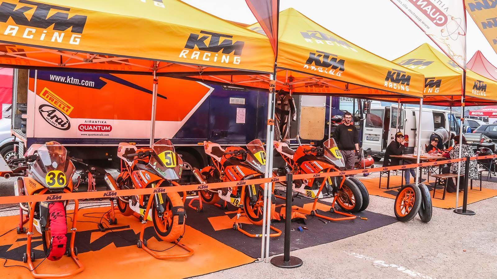 Δύο θέσεις στο βάθρο