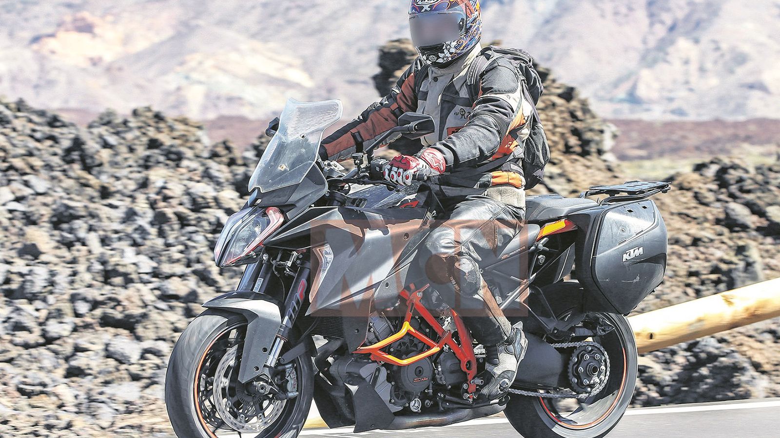 Αυτή είναι κατά πάσα πιθανότητα το νέο Superduke GT της ΚΤΜ. 