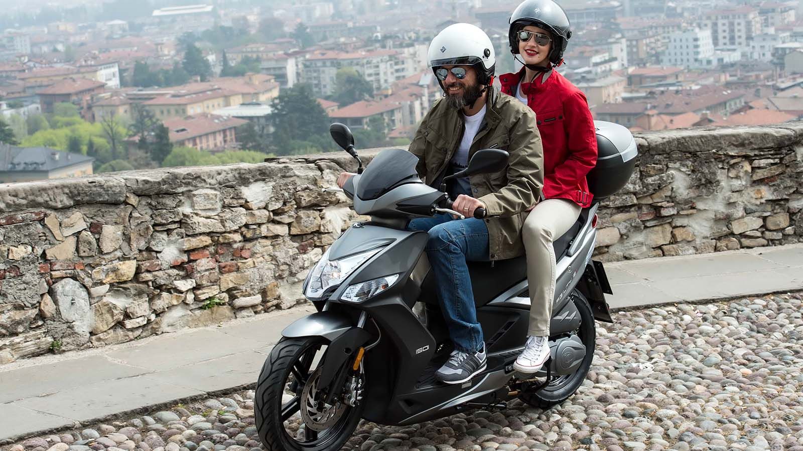 Αποκτήστε τώρα το νέο σας KYMCO Agility 16+ σε σημαντικά χαμηλότερη τιμή. 