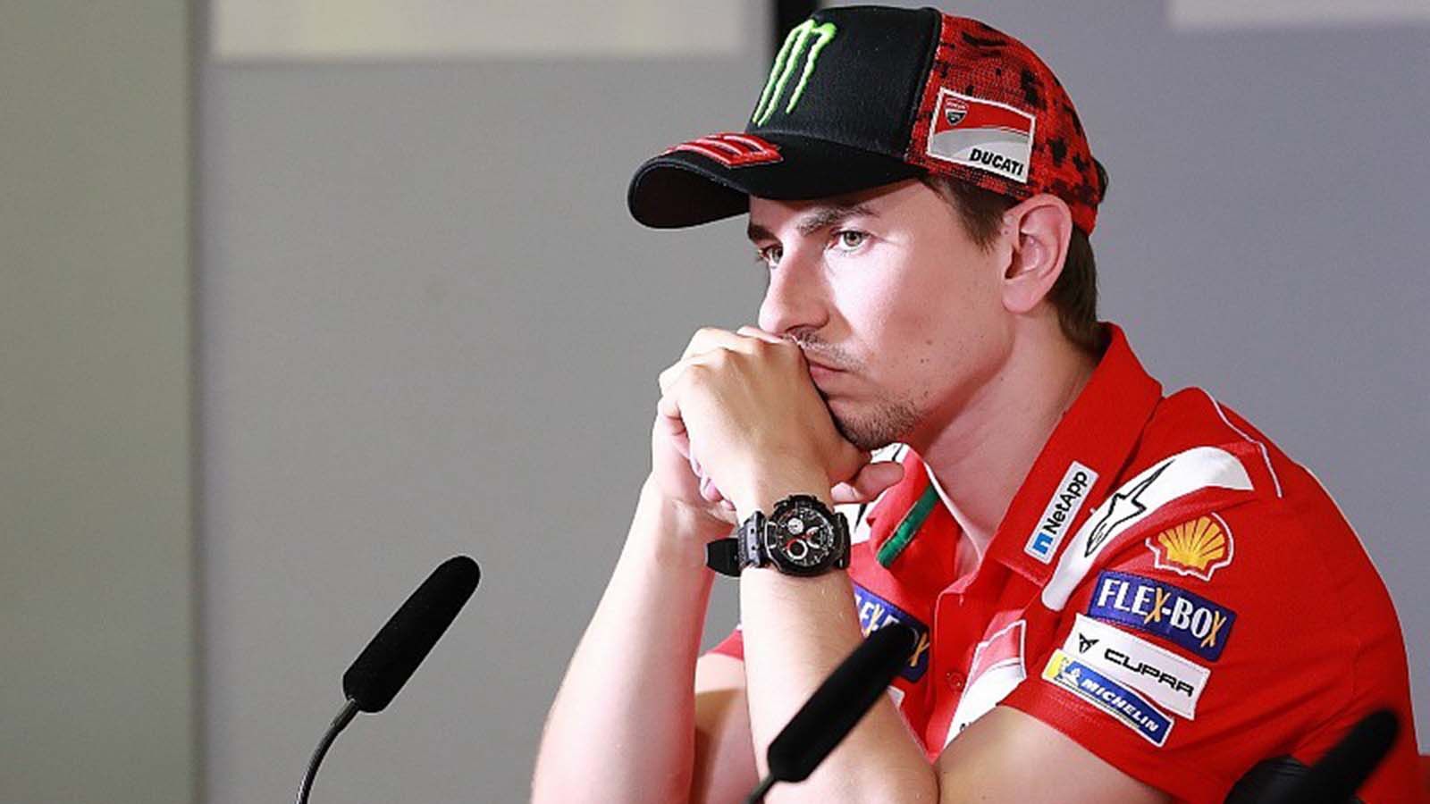 Ο Jorge Lorenzo σε φωτό από συνέντευξη τύπου